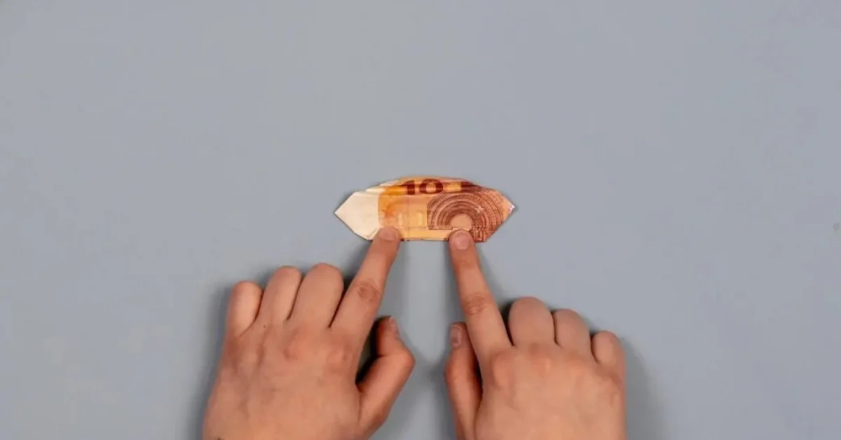 Geld falten schmetterling